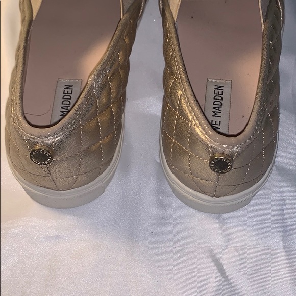 Steve Madden Quilted Shoe - Picture 2 of 3